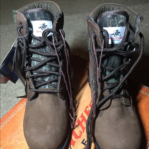 Brand new youth size 2 insulated waterproof boots. - Picture 6 of 6